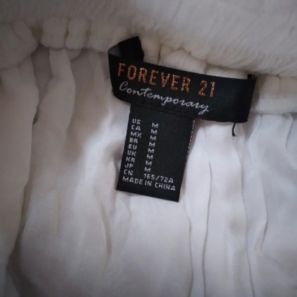 V-Neck romper by Forever 21, size M - Picture 3 of 9